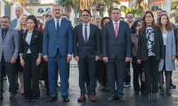 24 Kasım Öğretmenler Günü Kuşadası'nda kutlandı