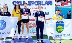 Genç atletler Konya'da zirveye koştu