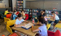 Efeler’in yaz kurslarında çocuklar akıl ve zekâ oyunlarıyla tanışıyor