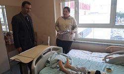 Başhekim Akkaya'dan miniklere sürpriz