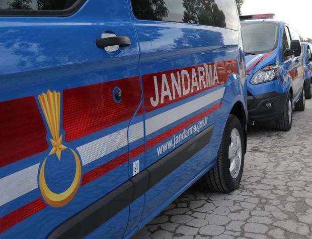 Aydın’da firari FETÖ/PDY üyesi jandarmaya enselendi