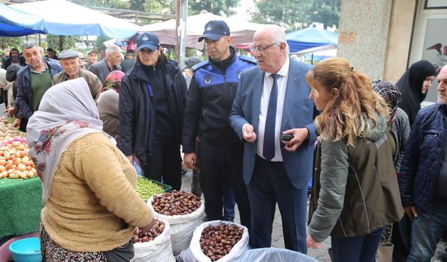 Efeler Zabıtası pazar yeri denetiminde