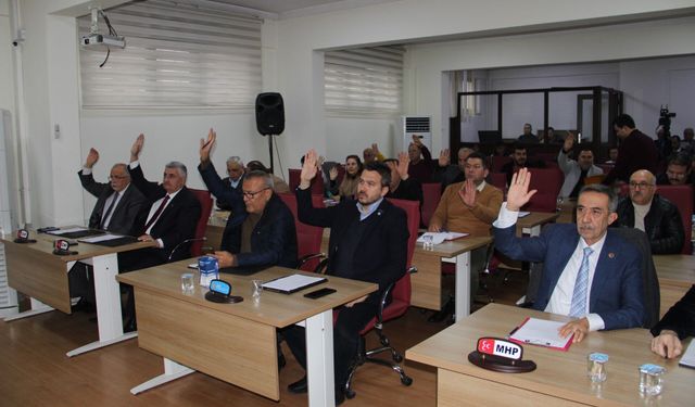 Efeler’de meclis aritmetiği değişti
