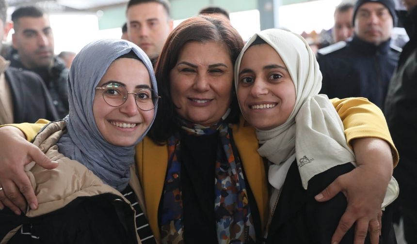 Başkan Çerçioğlu Söke Bağarası Salı Pazarı’nda vatandaşlarla buluştu